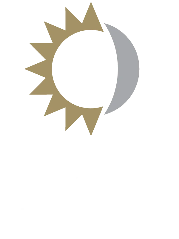 Logotipo de la LBMA con un sol dorado estilizado parcialmente cubierto por una media luna plateada, con el texto LBMA Good Delivery Refiner debajo en letras blancas sobre fondo gris claro.
