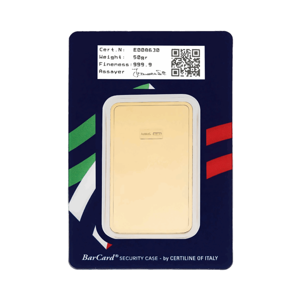 Il Lingotto Oro 50gr è un lingotto d'oro da 50 grammi sigillato in una custodia di sicurezza rettangolare con dettagli di certificazione, che mostra i colori della bandiera italiana - verde, bianco e rosso - su uno sfondo blu navy.