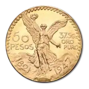 La moneda de 50 Pesos Mexicanos Oro - 1821-1947 muestra la estatua de la Victoria Alada en el centro, montañas detrás y las inscripciones "50 PESOS", "37.5g ORO PURO", "1821" y "1947".