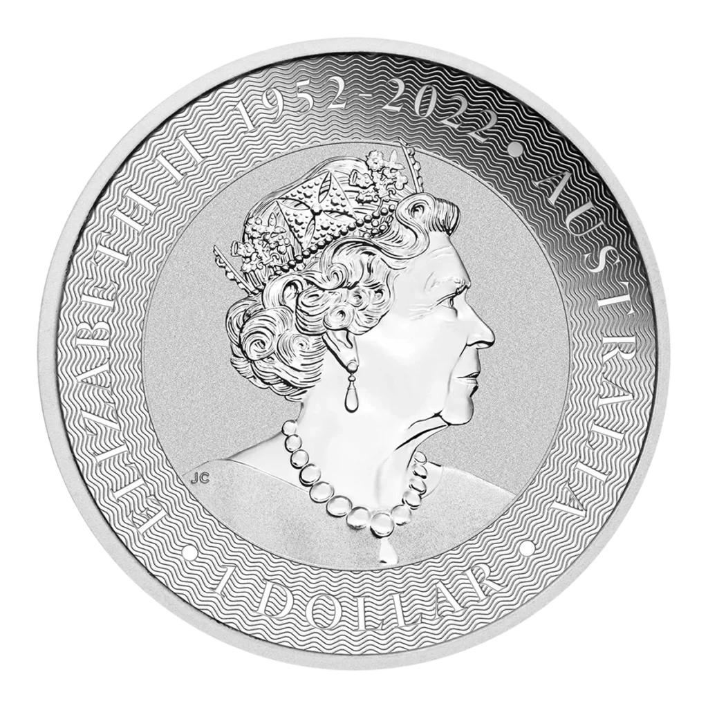 La moneda de plata Australian Nugget muestra un perfil de la reina Isabel II con corona y collar, con inscripciones: ELIZABETH II, 1952-2022, AUSTRALIA, y DÓLAR alrededor del canto.