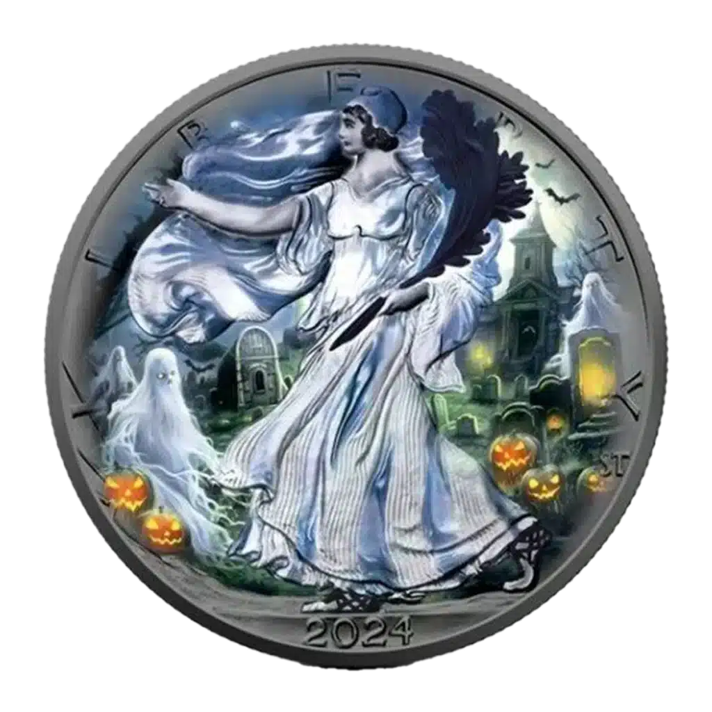 El Halloween USA American Eagle 2024 Noche Fantasma 1 oz Plata BU muestra a una mujer en un vestido blanco caminando a través de un cementerio espeluznante con calabazas brillantes, fantasmas, edificios embrujados, y el año 2024 en la parte inferior.