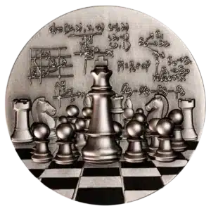La medalla Camerún 2024 Ajedrez Internacional 2 oz Plata Acabado Antiguo muestra piezas de ajedrez sobre un tablero, con un rey central rodeado de peones, caballos y torres, y fórmulas matemáticas y diagramas grabados en el fondo.