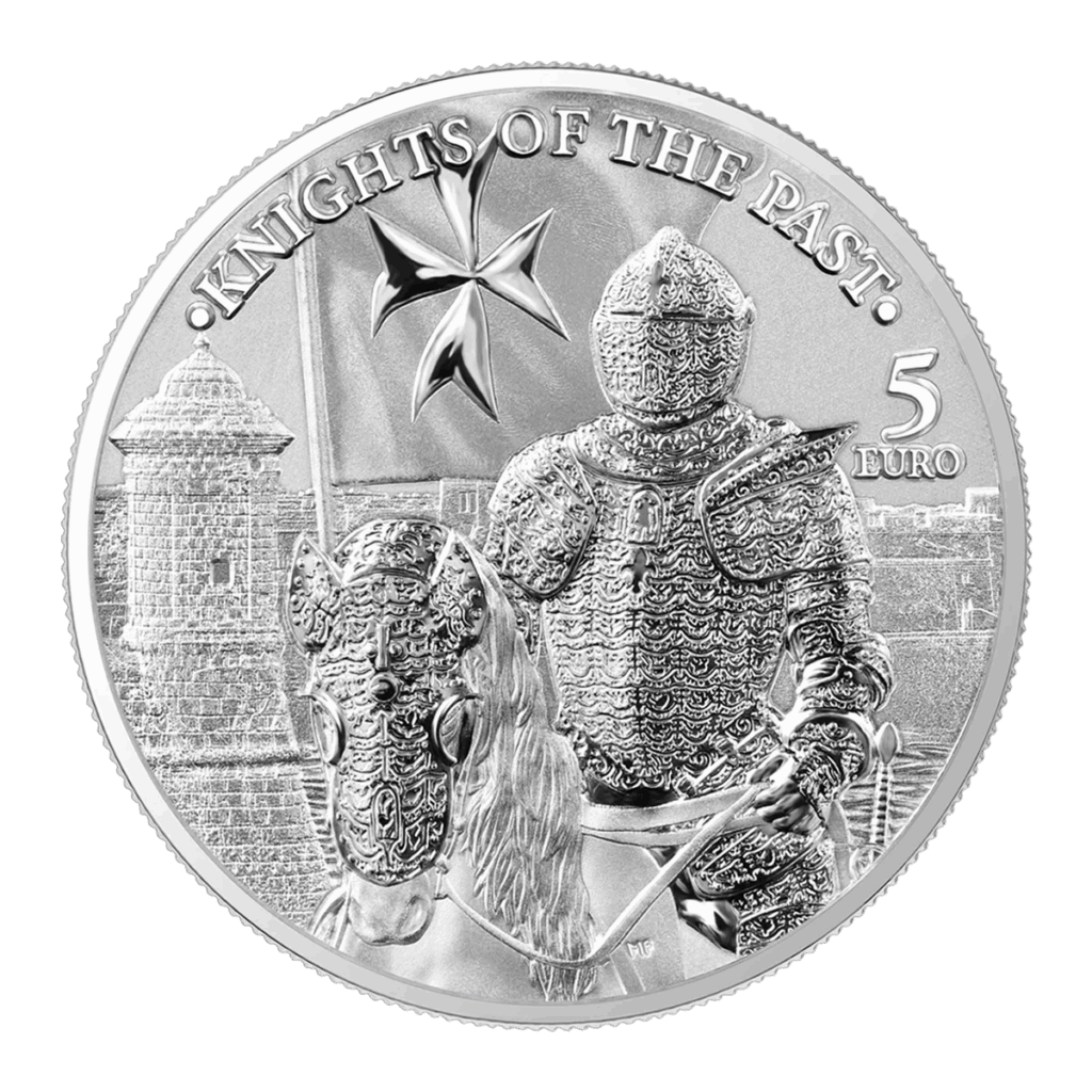 Il 2023 Cavalieri del Passato 5 Euro 1 oz Argento Fior di Conio presenta un cavaliere in armatura ornata a cavallo, lo sfondo di un edificio medievale, la scritta "KNIGHTS OF THE PAST" e una croce maltese in alto.