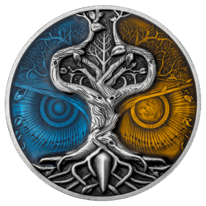 Moneda de plata de 2 oz 2024 que representa el Árbol Misterioso, símbolo de la magia y el misterio de la naturaleza, en primer plano. En el fondo, a los lados, aparecen los ojos de un búho. 