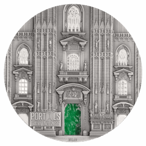 Fronte della moneta d'argento 3 oz "Tiffany Art Portals – Milan" 2026 di Italpreziosi: incisione antichizzata ad alto rilievo raffigurante la facciata del Duomo di Milano con guglie gotiche, statue, rosoni e portali decorati. Il portale centrale presenta un inserto in vetro Tiffany verde smeraldo. In basso a sinistra il logo "Portals Tiffany Art 2026" e la scritta "MILAN".